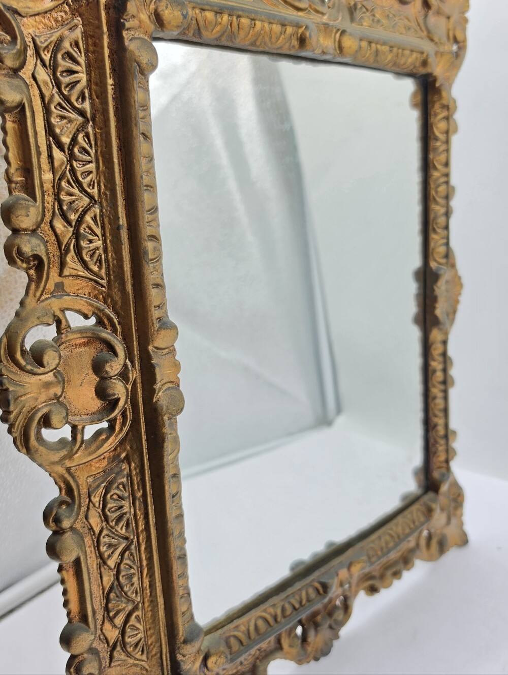 Vintage Italian Florentine Mirror Baroque Rococo Ornate Carved 17x14.5” - Picture 3 of 6